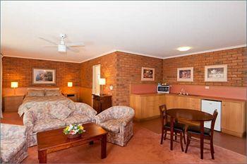 Summerhill Motor (adults Only) 4*