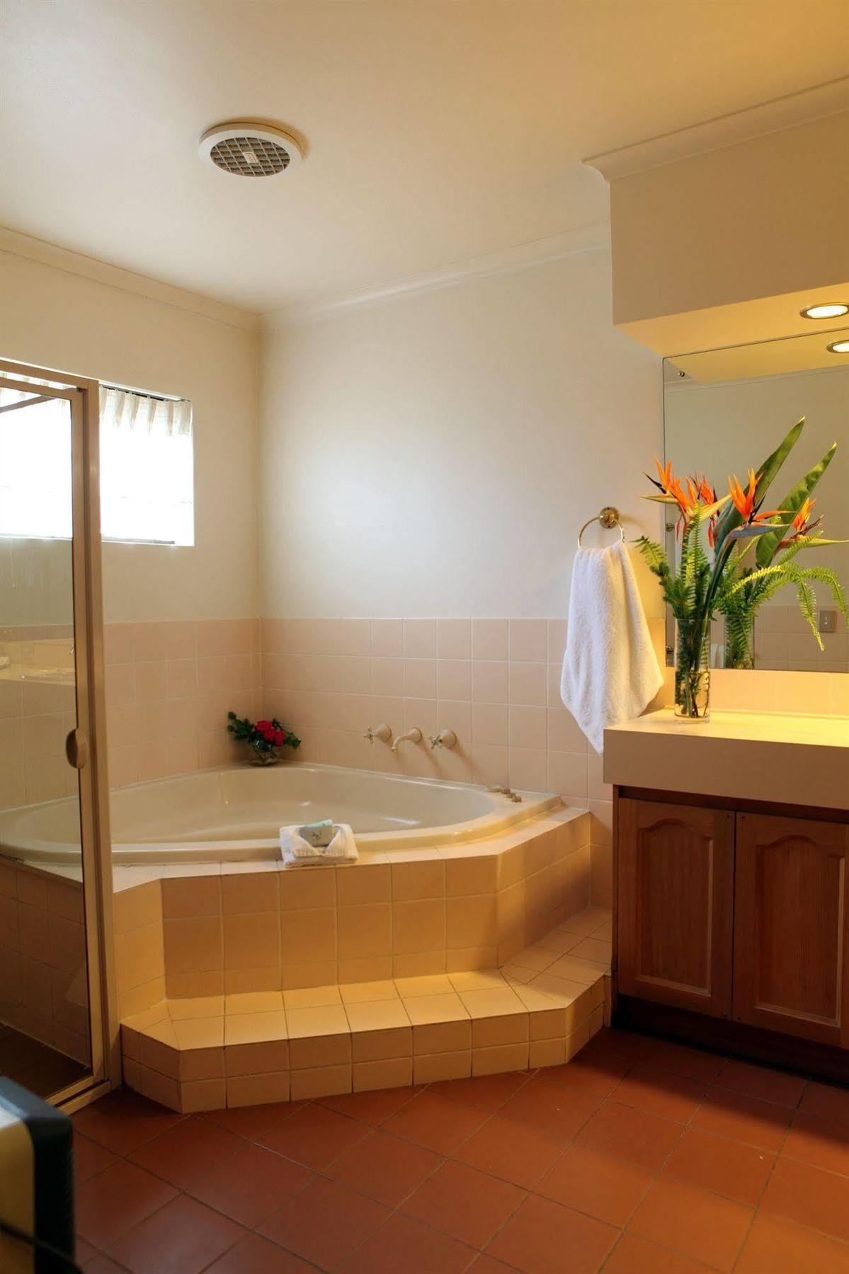 Summerhill Motor (adults Only) Motel 4*