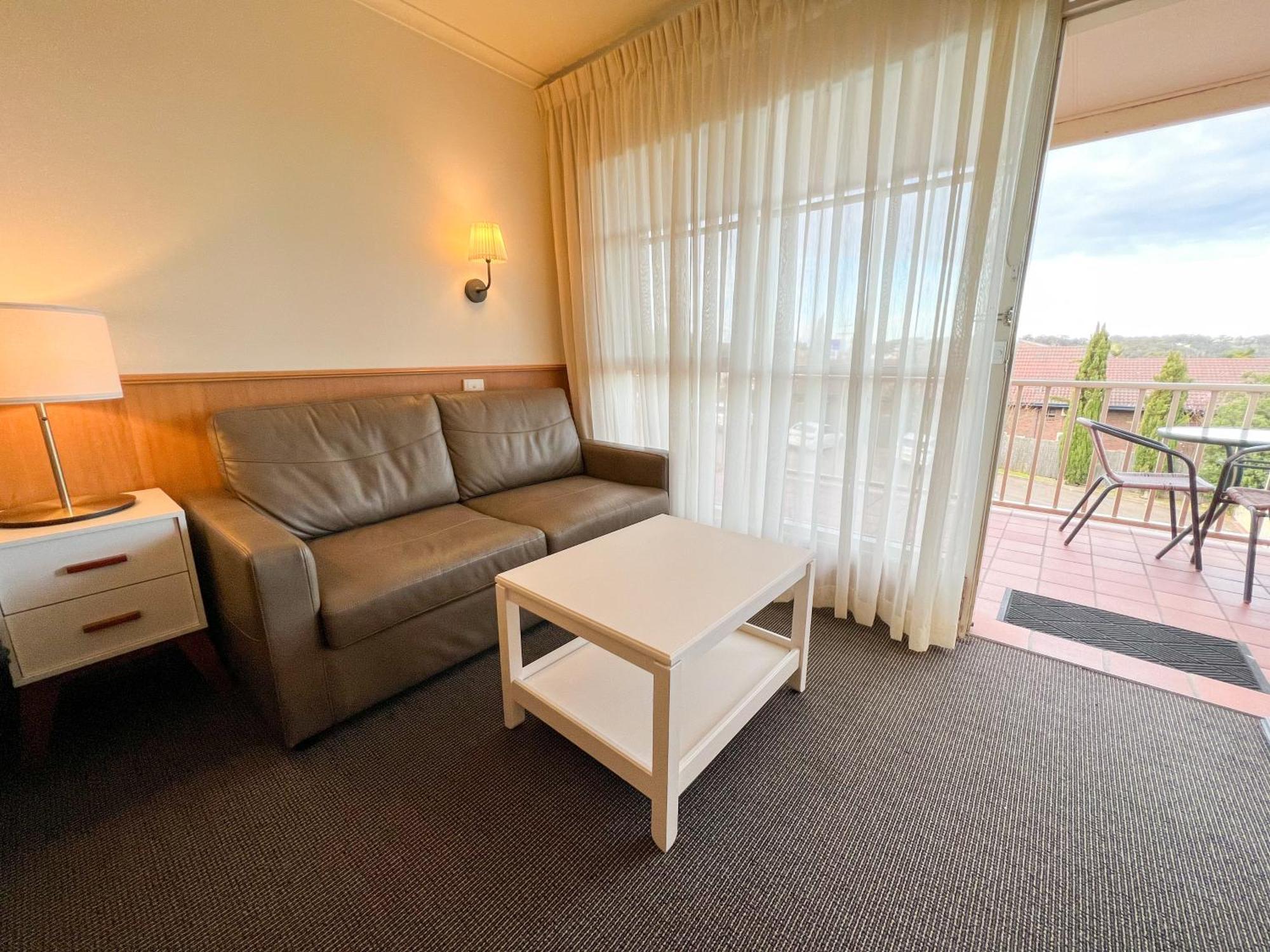 Summerhill Motor (adults Only) Motel